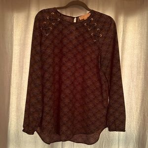 Large Micheal Kors blouse! Black with white pattern! Perfect for business wear!